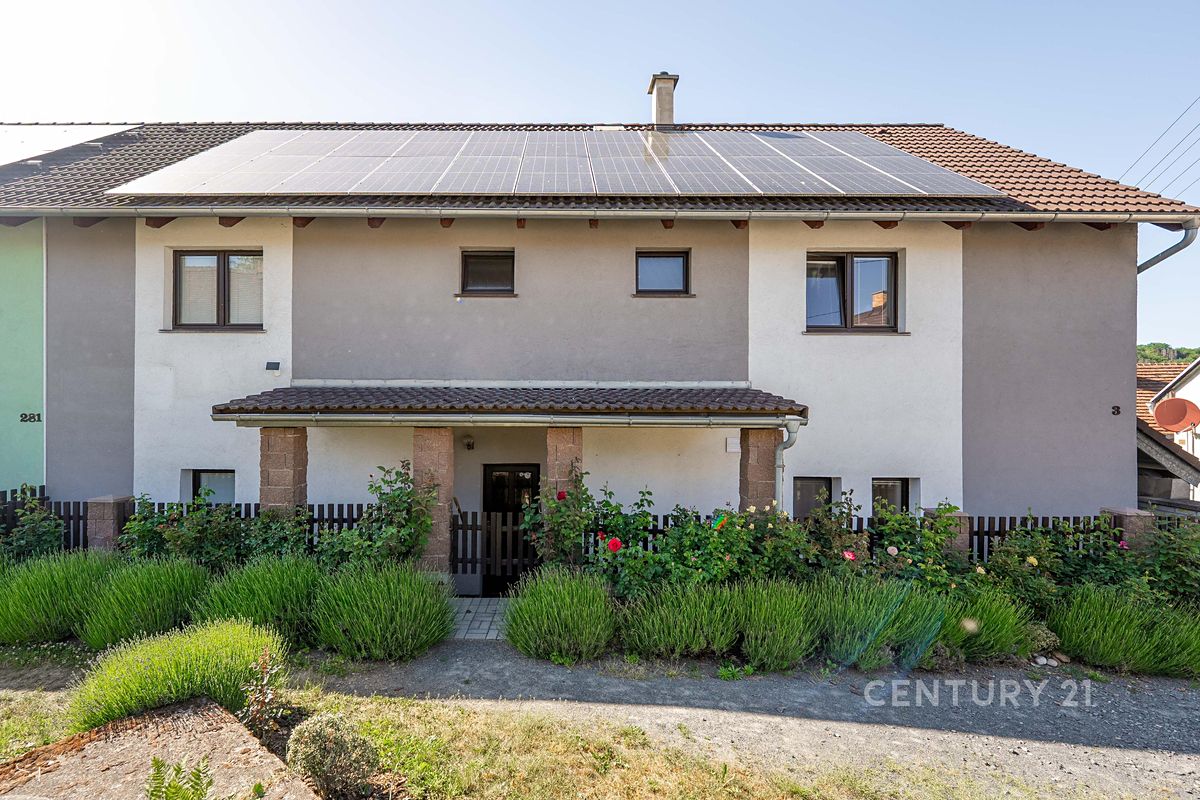 Prodej rodinného domu 236 m², pozemek 307 m², Roztoky – fotka 1 z 3