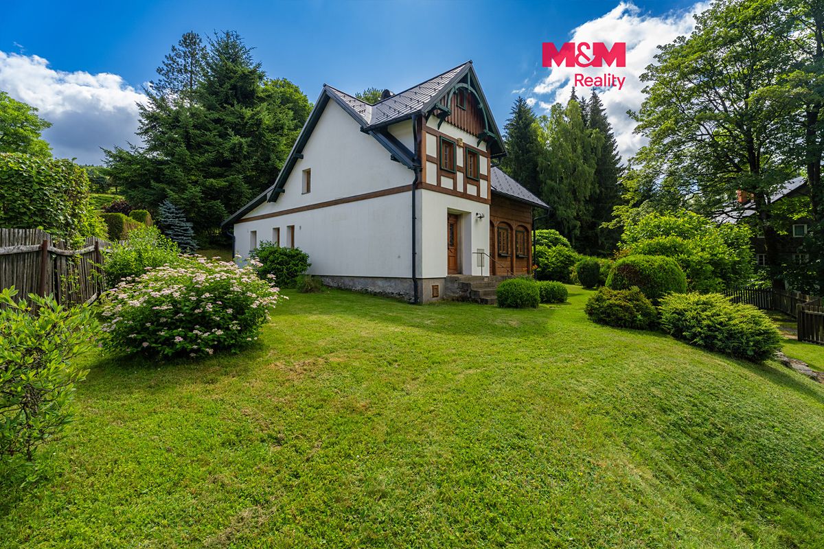 Prodej rodinného domu 236 m², pozemek 1739 m², Mařenice – fotka 1 z 3