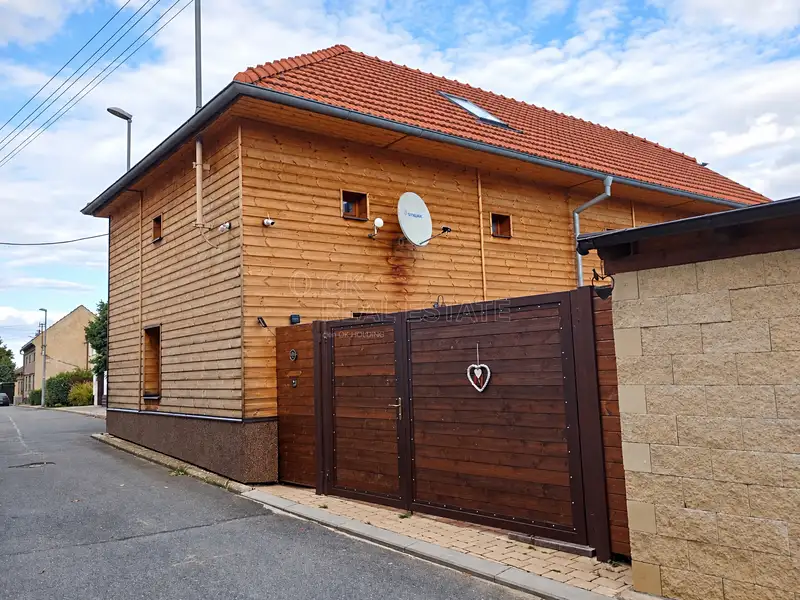 Prodej rodinného domu 180 m², pozemek 281 m², Ondratice – náhled fotky 1