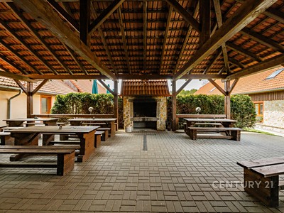 Комерційне приміщення на продаж, 1 320 м² (3 з 31)