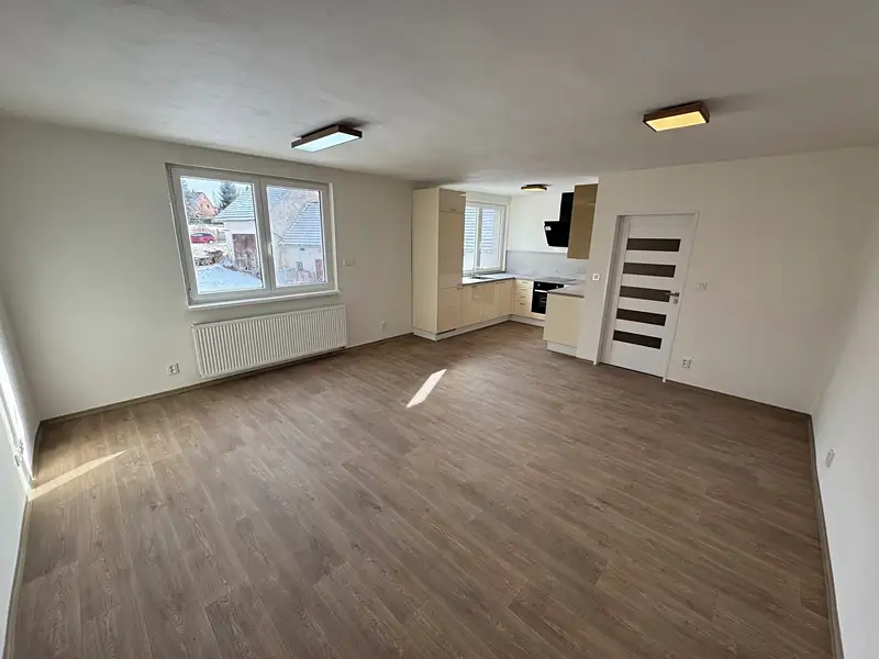 Pronájem bytu 3+kk 73 m², Praha – náhled fotky 1