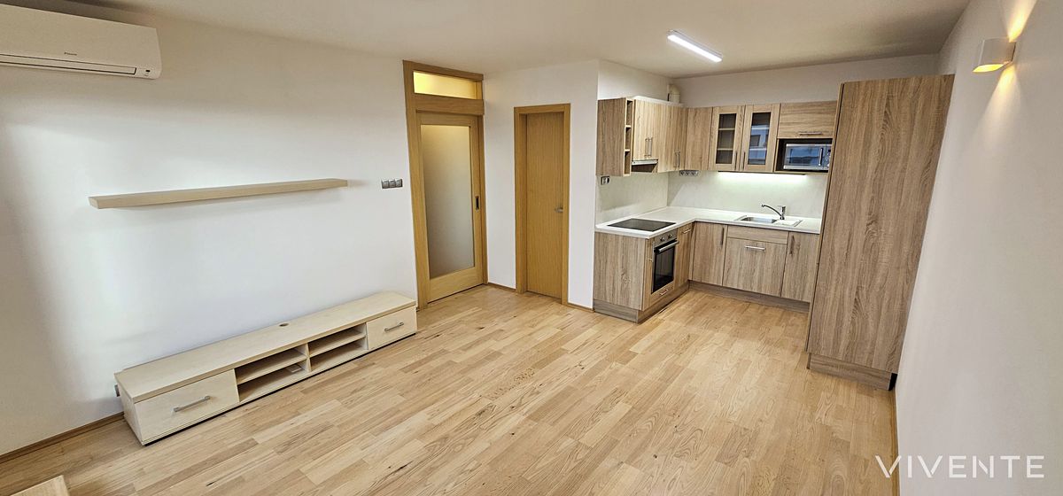 Pronájem bytu 2+kk 45 m², Poděbrady – fotka 1 z 3