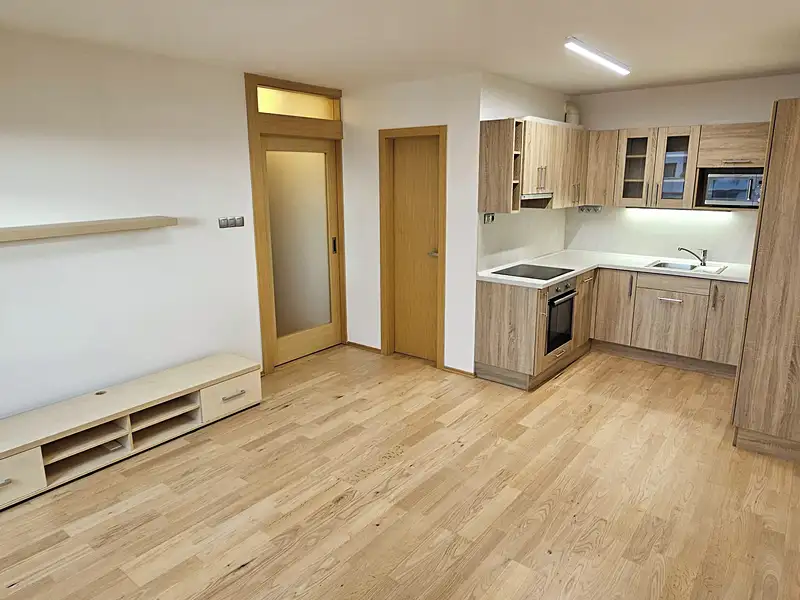 Pronájem bytu 2+kk 45 m², Poděbrady – náhled fotky 1