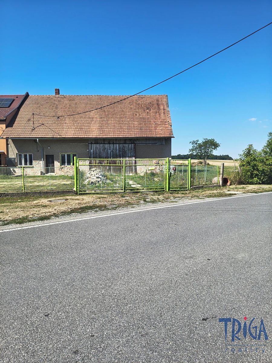 Prodej rodinného domu 80 m², pozemek 1068 m², Velká Jesenice – fotka 1 z 3
