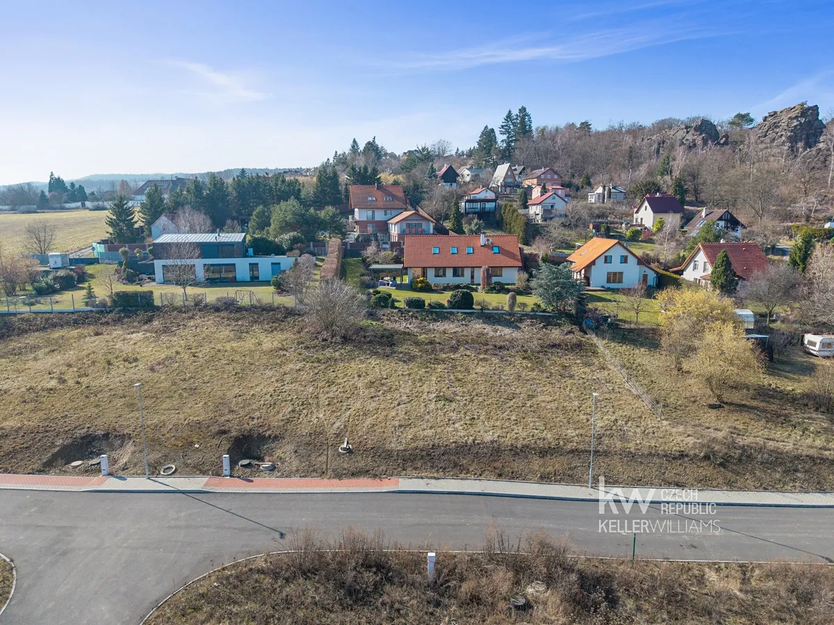 Prodej stavebního pozemku 1066 m²