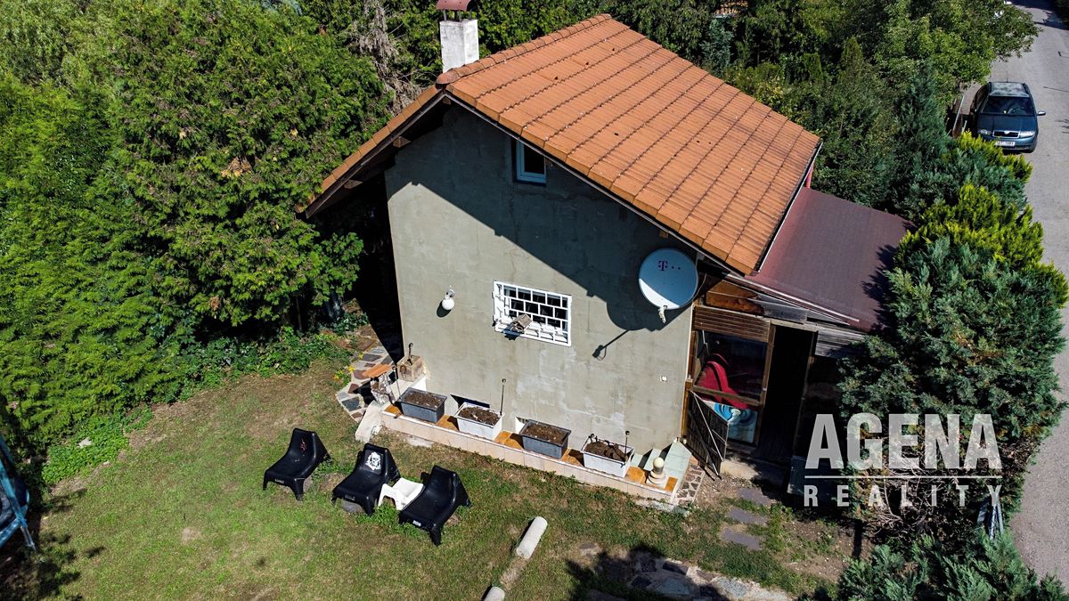 Prodej rodinného domu 54 m², pozemek 305 m², Praha – fotka 1 z 3