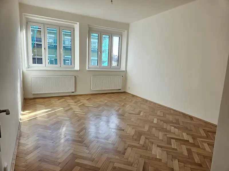 Pronájem bytu 2+1 81 m², Praha – náhled fotky 2