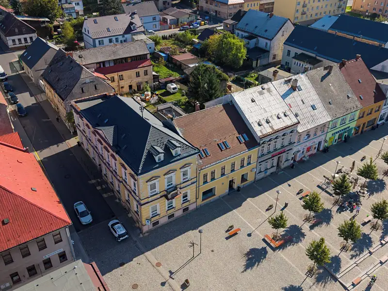 Prodej rodinného domu 514 m², pozemek 110 m², Nové Město pod Smrkem – náhled fotky 1