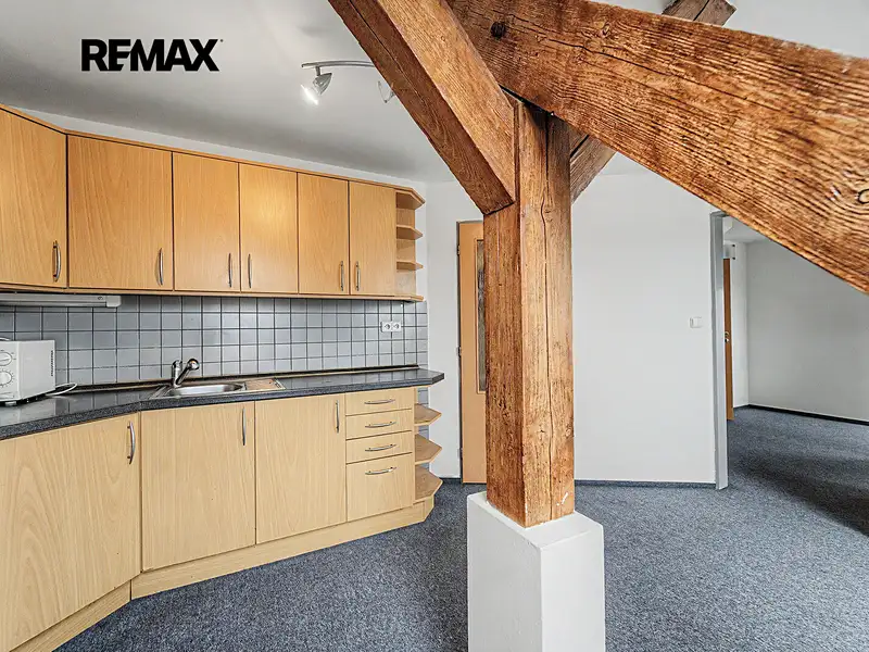 Prodej bytu 6 pokojů a více 148 m², Praha – náhled fotky 3