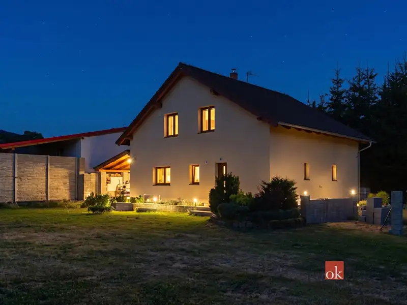 Prodej rodinného domu 145 m², pozemek 1919 m², Krupka – náhled fotky 1