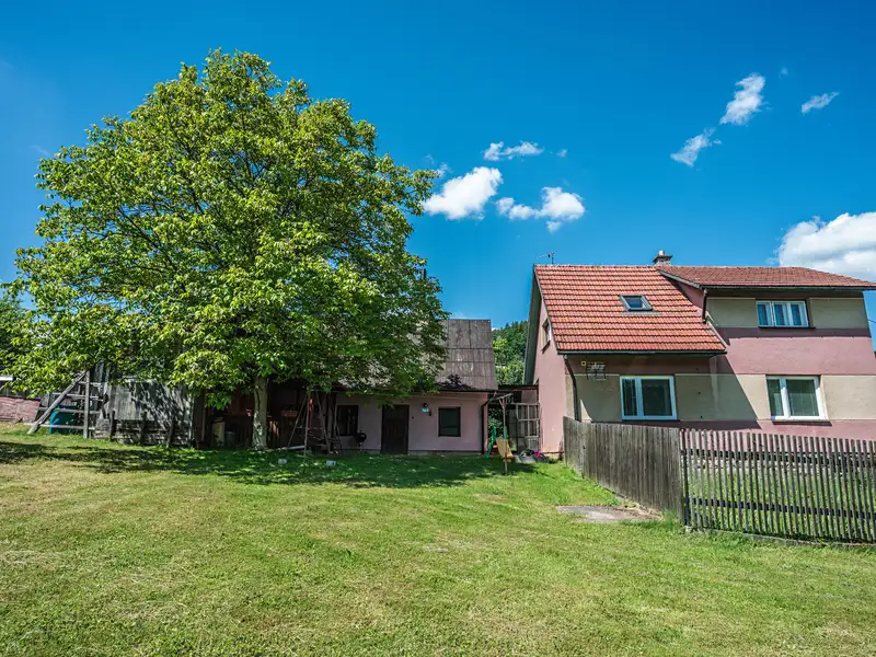 Pronájem rodinného domu 150 m², pozemek 2200 m², Hutisko-Solanec – náhled fotky 1