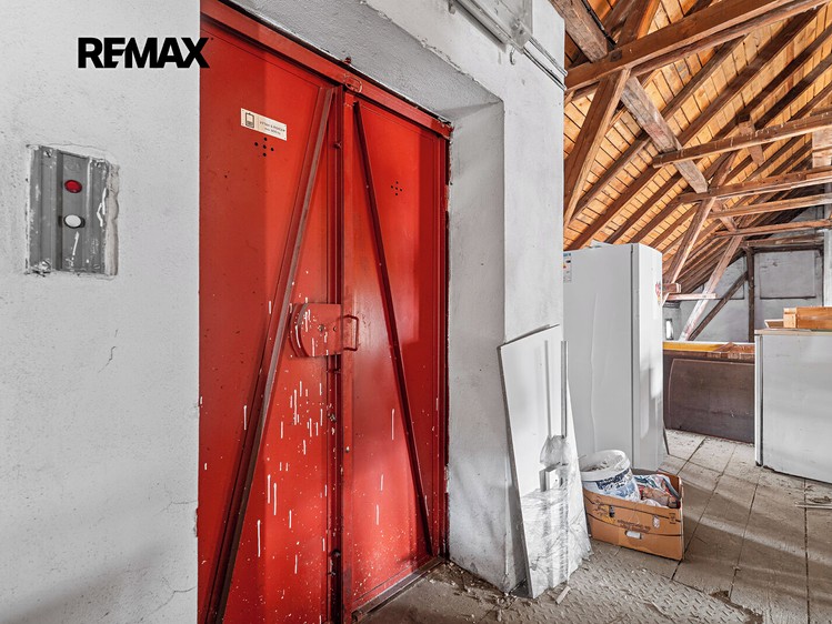 Prodej komerčního prostoru, 1 123 m² (25 z 30)