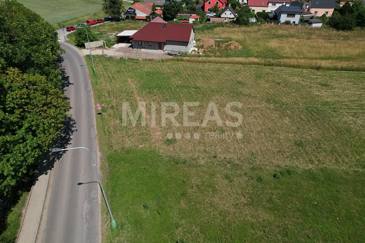 Prodej stavebního pozemku 838 m²