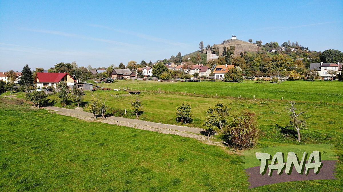 Prodej stavebního pozemku 1004 m², Vyskeř – fotka 1 z 3