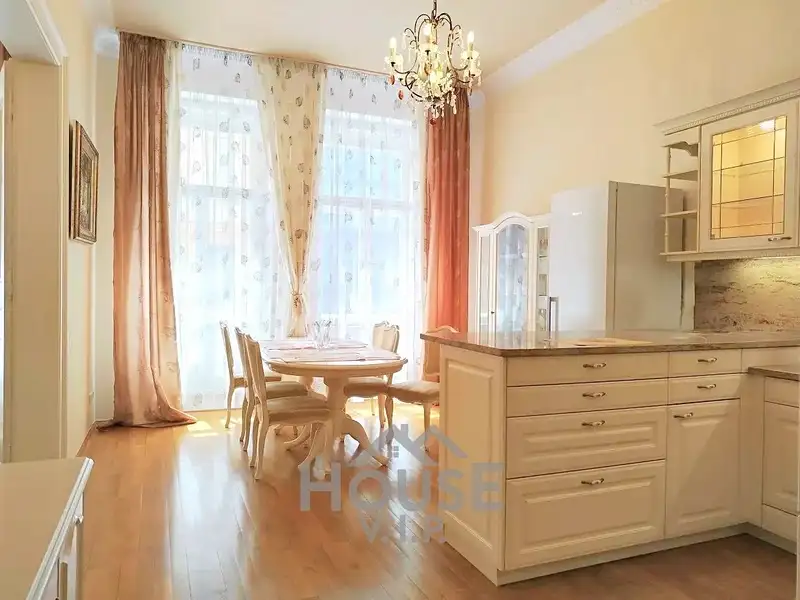 Prodej bytu 3+1 113 m², Praha – náhled fotky 2