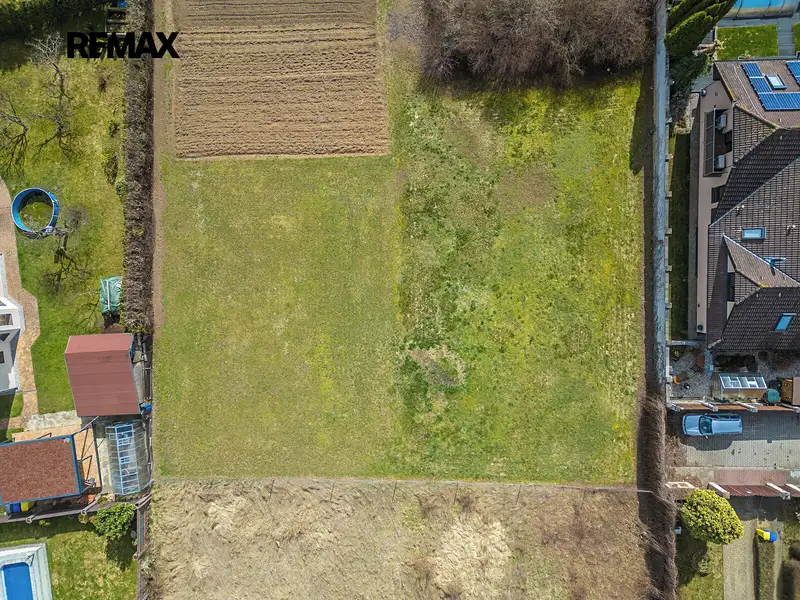 Prodej stavebního pozemku 1296 m², Horoměřice – náhled fotky 3