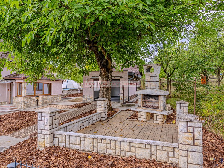 Prodej domu, 376 m² (2 z 52)