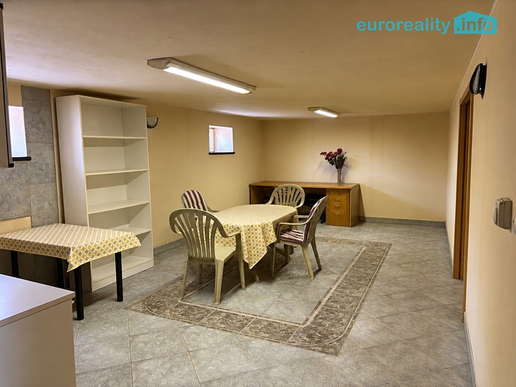 Prodej domu, 220 m² (26 z 33)