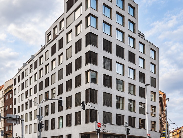 Pronájem bytu 1+kk, 20 m² (1 z 18)