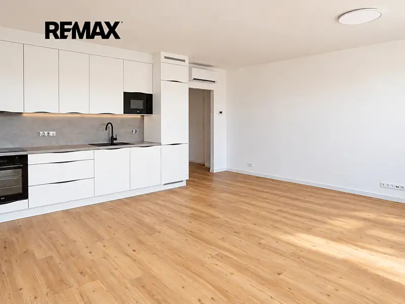 Pronájem bytu 2+kk 56 m², Praha – náhled fotky 3