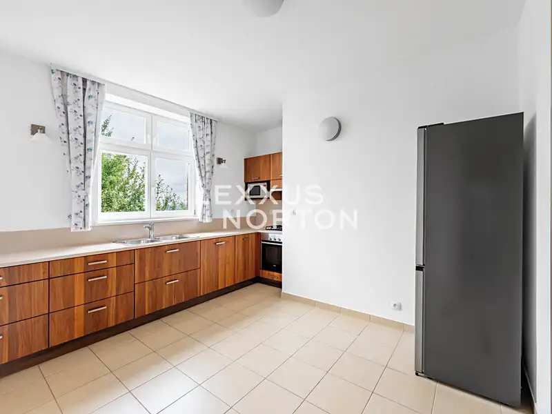 Pronájem bytu 3+1 109 m², Praha – náhled fotky 3