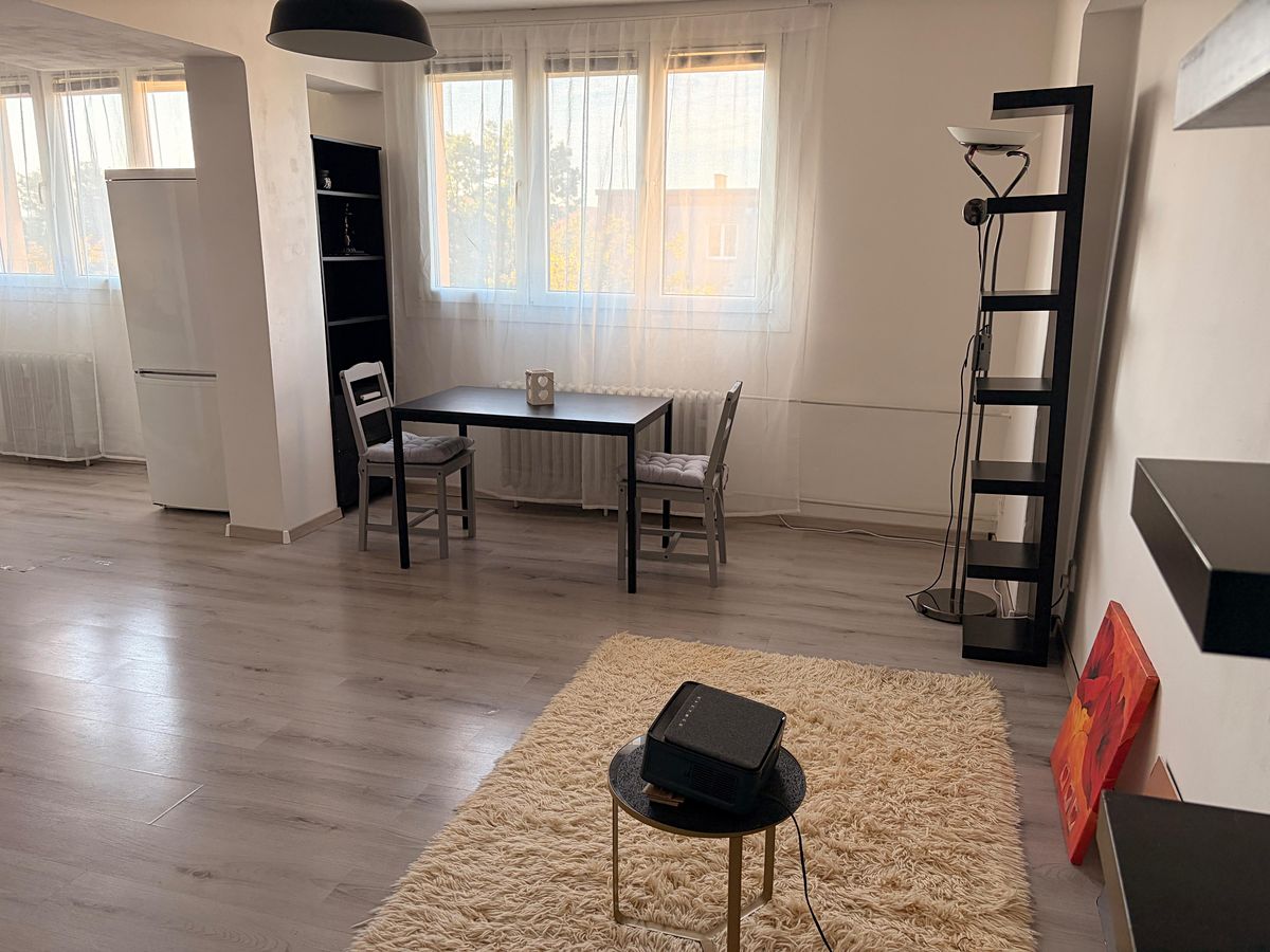 Pronájem bytu 2+1 55 m², Kolín – fotka 1 z 3