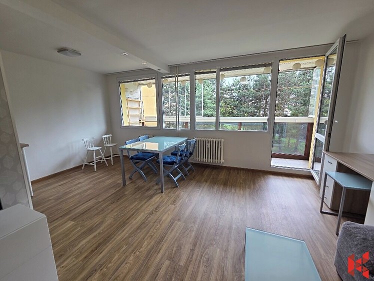 Pronájem bytu 3+kk, 72 m² (6 z 23)