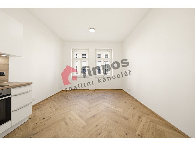 Pronájem bytu 1+kk, 27 m² (6 z 17)