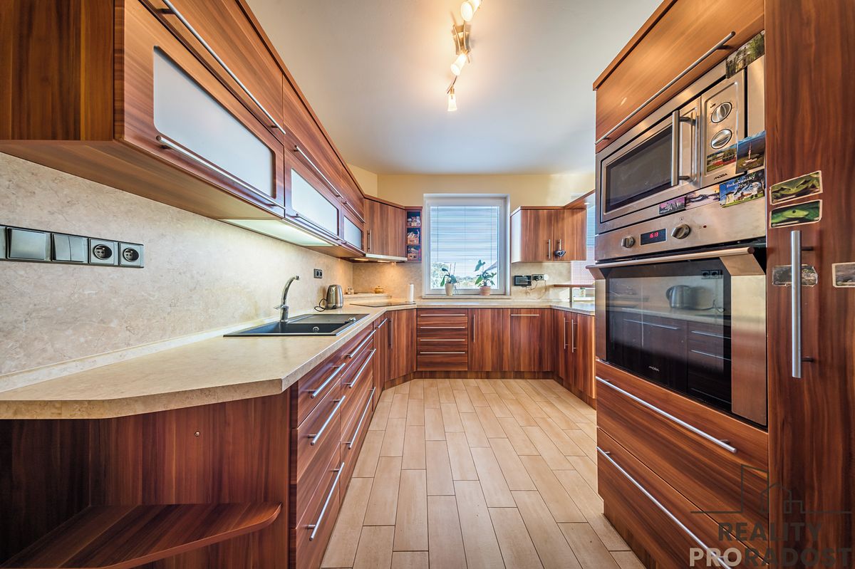Prodej rodinného domu 205 m², pozemek 834 m², Žeravice – fotka 1 z 3