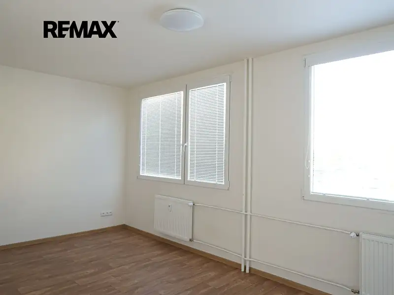 Pronájem bytu 1+kk 27 m², Praha – náhled fotky 3