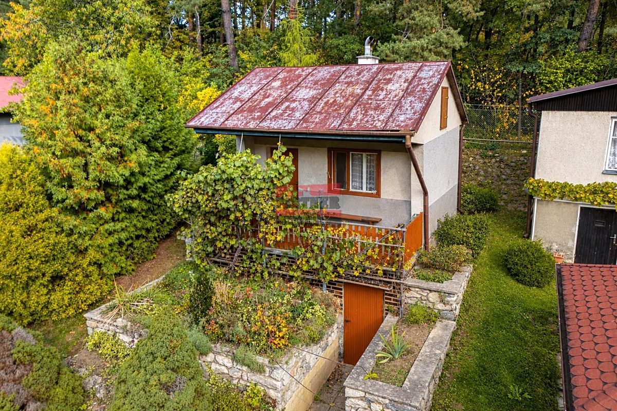 Prodej chaty 50 m², pozemek 534 m², Sezimovo Ústí – fotka 1 z 3