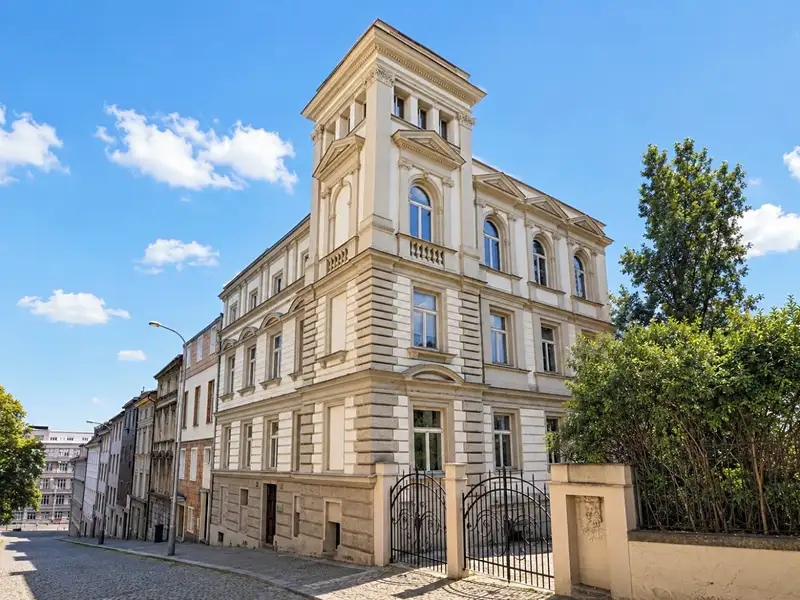 Prodej půdního prostoru 176 m², Praha – náhled fotky 1