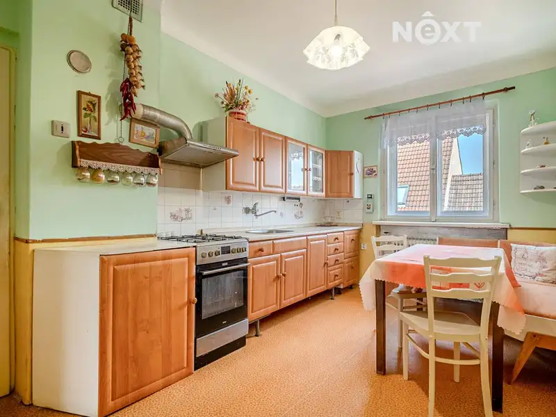 Prodej rodinného domu 174 m², pozemek 688 m², Sezimovo Ústí – náhled fotky 2