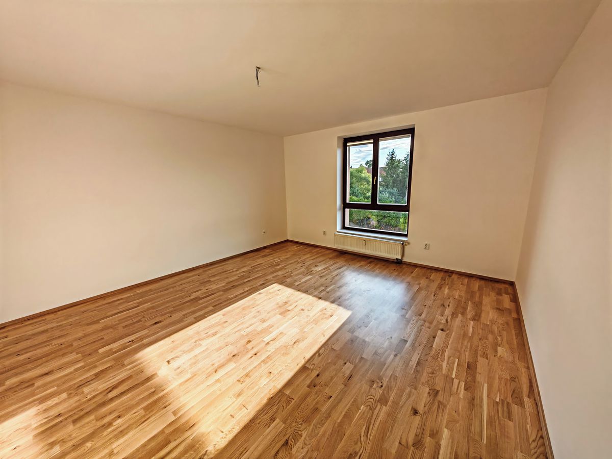 Prodej bytu 1+kk 31 m², Hostivice – fotka 1 z 3