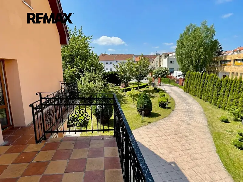 Pronájem obchodního prostoru 210 m², Pelhřimov – náhled fotky 3