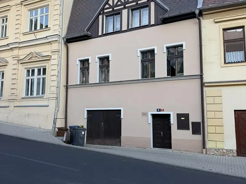 Prodej rodinného domu 177 m², pozemek 295 m², Krupka – náhled fotky 1