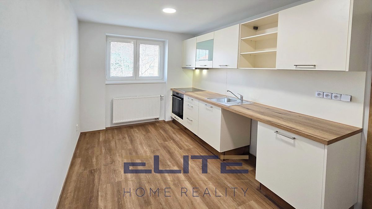 Pronájem bytu 2+1 68 m², Turnov – fotka 1 z 3