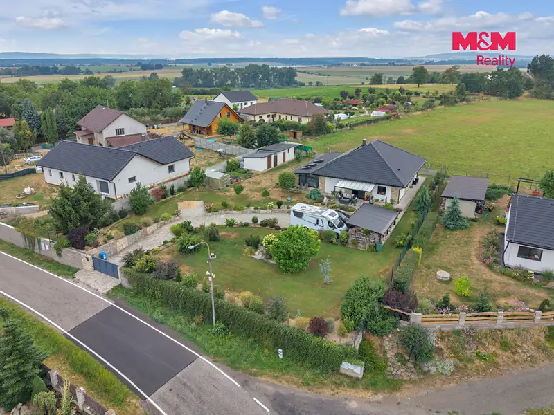 Prodej rodinného domu 175 m², pozemek 1733 m², Kněžmost – náhled fotky 2