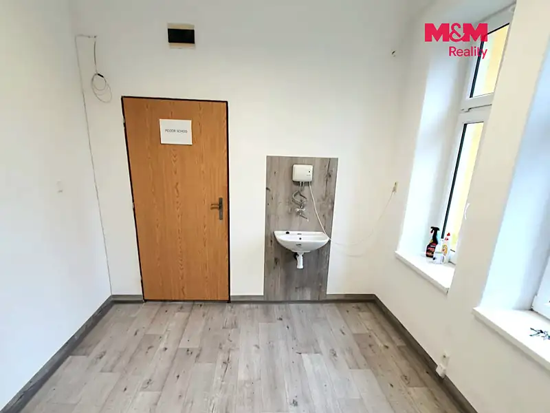 Pronájem kanceláře 59 m², Jablonec nad Nisou – náhled fotky 3