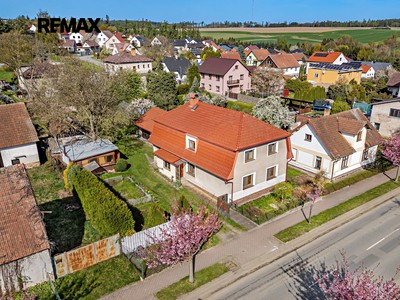 Haus zum Kauf, 248 m² (2 von 36)