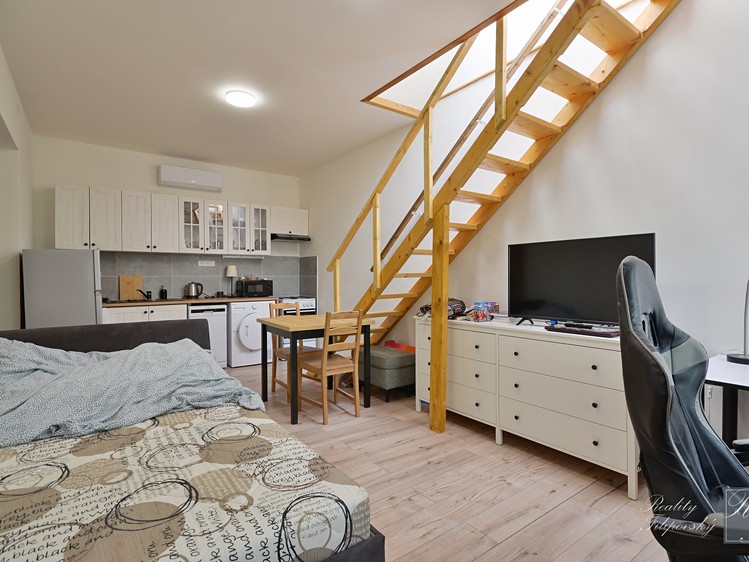 Квартира 1+kk на продаж, 30 м² (1 з 12)