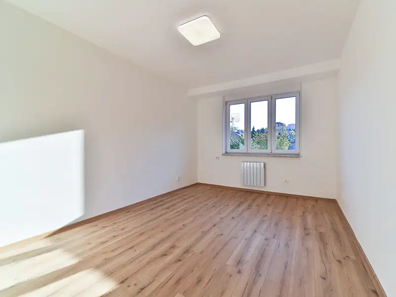 Pronájem bytu 1+1 35 m², Aš – náhled fotky 1