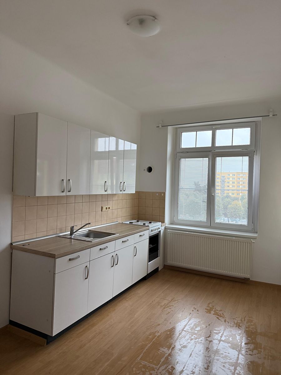 Pronájem bytu 2+kk 50 m², Jičín – fotka 1 z 3