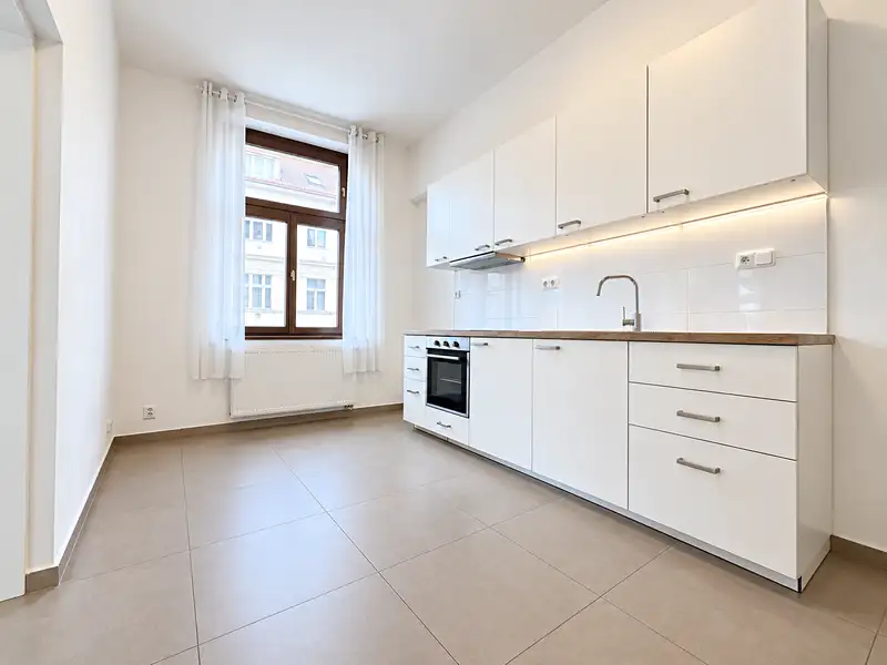 Pronájem bytu 2+1 71 m², Praha – náhled fotky 3