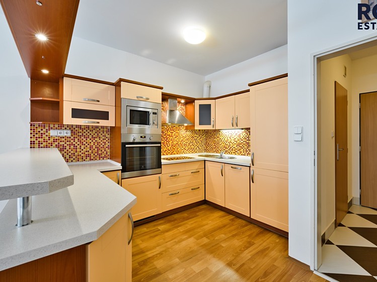 Pronájem bytu 2+kk, 51 m² (4 z 17)