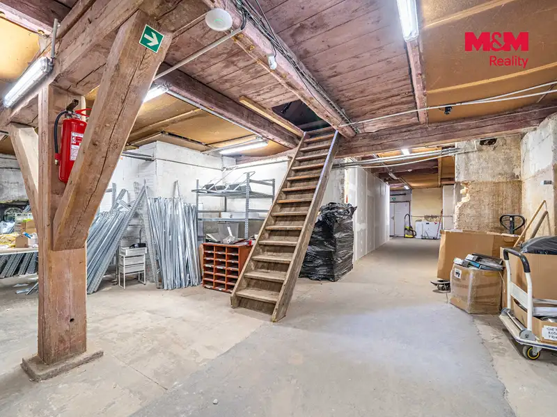 Pronájem skladového prostoru 205 m², Štěnovice – náhled fotky 3