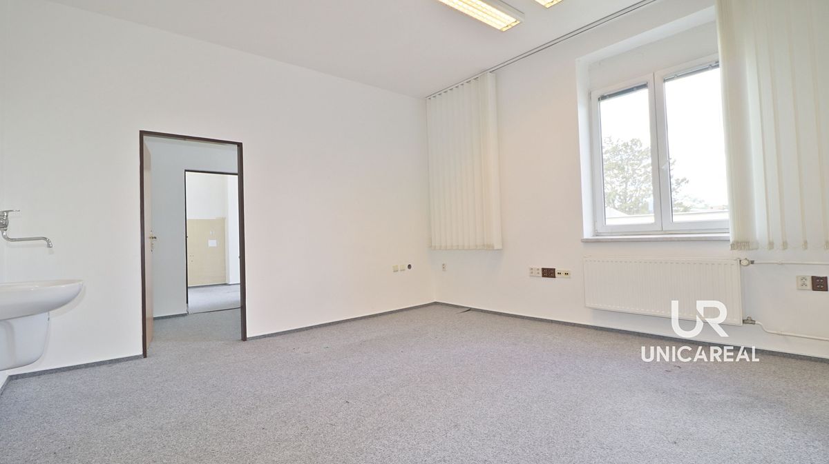 Pronájem kanceláře 69 m², Modřice – fotka 1 z 3