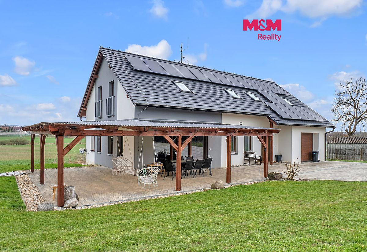 Prodej rodinného domu 225 m², pozemek 1194 m², Podhradí – fotka 1 z 3