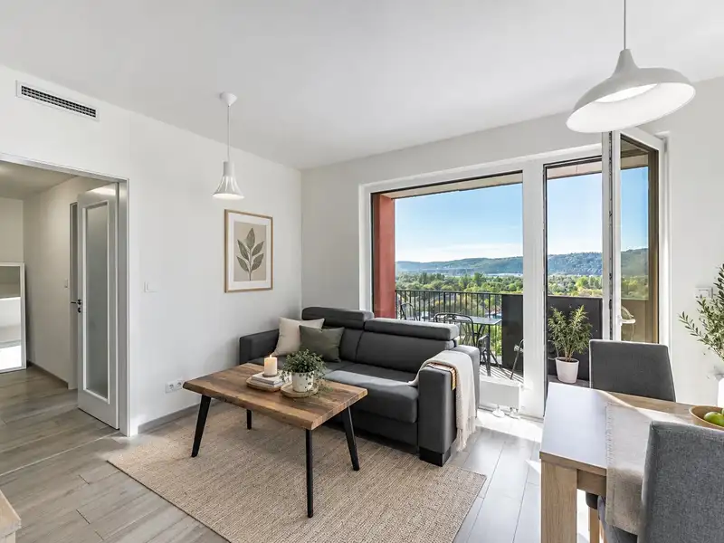 Prodej bytu 2+kk 58 m², Praha – náhled fotky 1