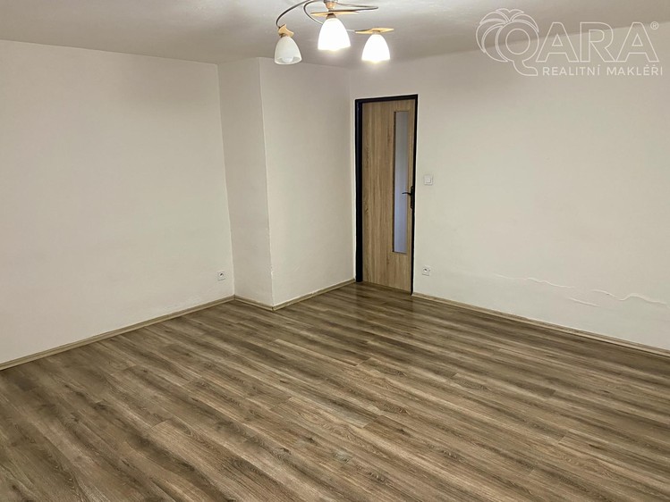 Pronájem bytu 1+1, 35 m² (12 z 16)